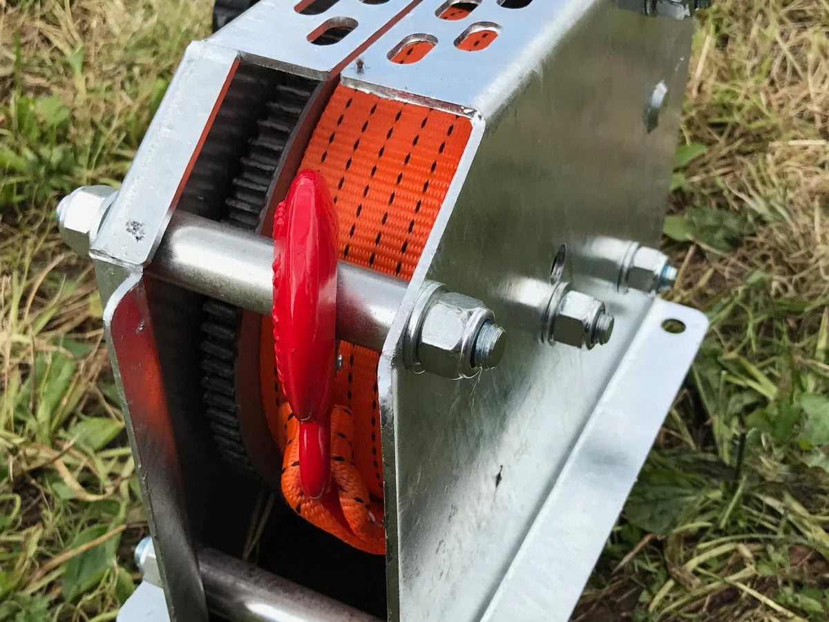 Trailer Winch 2T Horizontal Mount with Hook & 8m Webbing